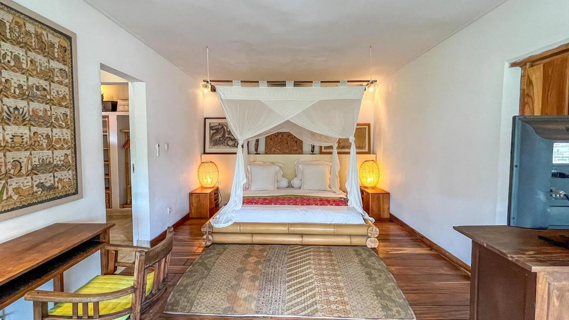 הקונטקטים של Villa Nak - Charming 4Br Family-Friendly Villa, Walking Distance To Seminyak Beach