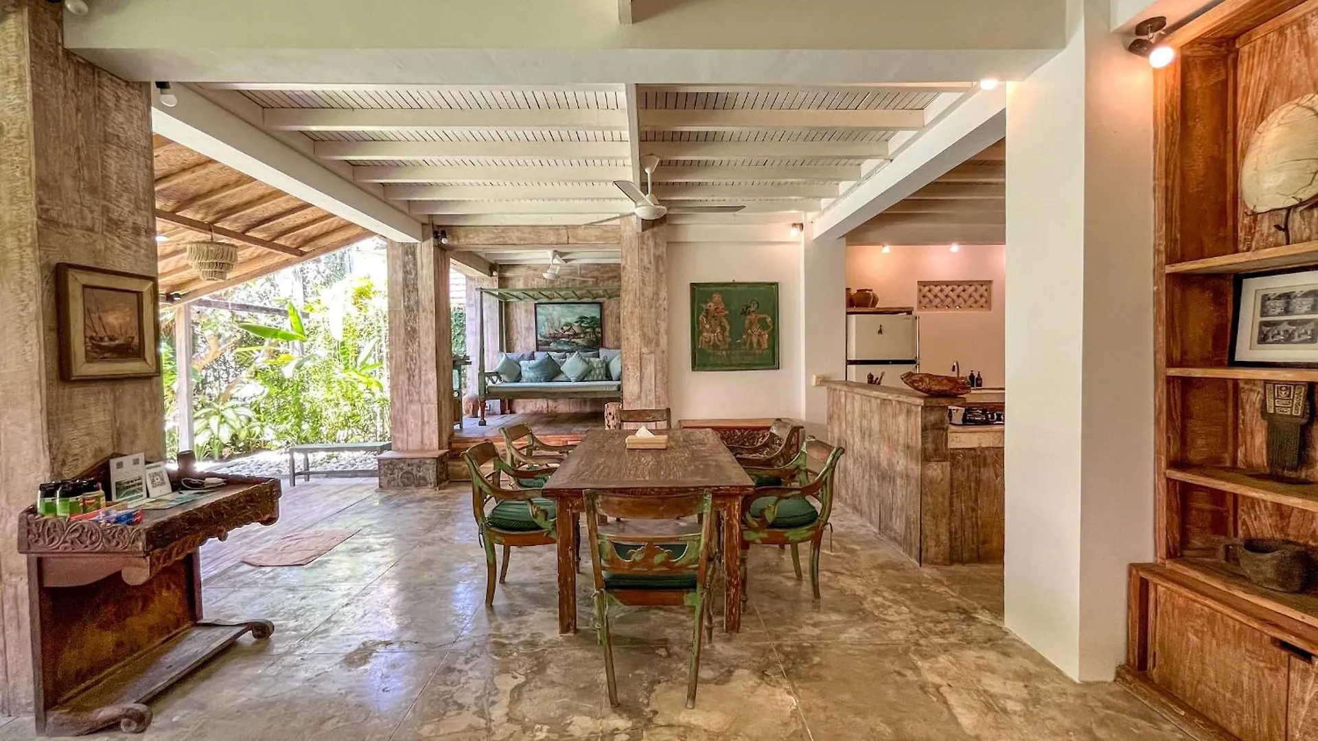 Villa Nak - Charming 4Br Family-Friendly Villa, Walking Distance To Seminyak Beach