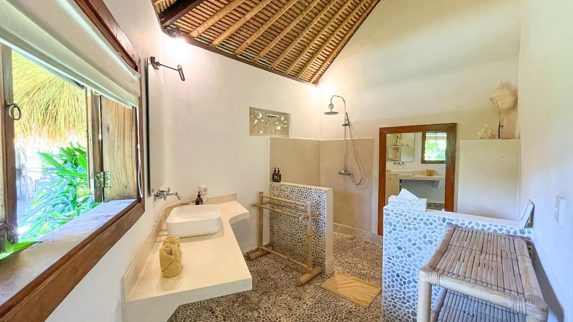 Villa Nak - Charming 4Br Family-Friendly Villa, Walking Distance To Seminyak Beach 0*, סמיניאק אינדונזיה
